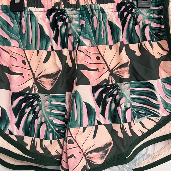 nike tropical print running shorts - Picture 4 of 7